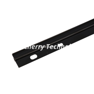 Profil&eacute; d'angle en L en aluminium fendu pour le montage et l'encadrement